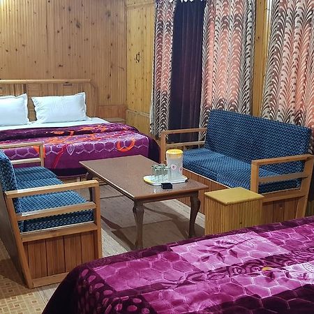 Hôtel Kassal Heights à Patnitop Extérieur photo