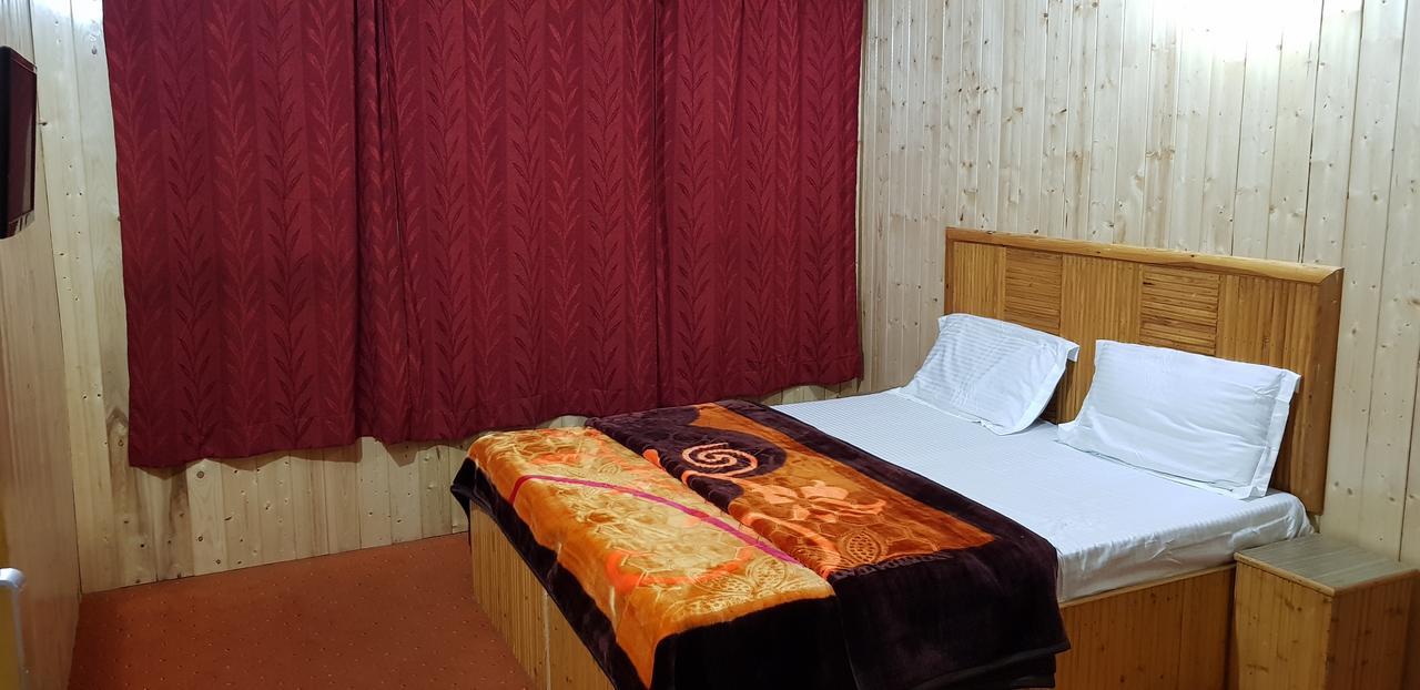Hôtel Kassal Heights à Patnitop Extérieur photo