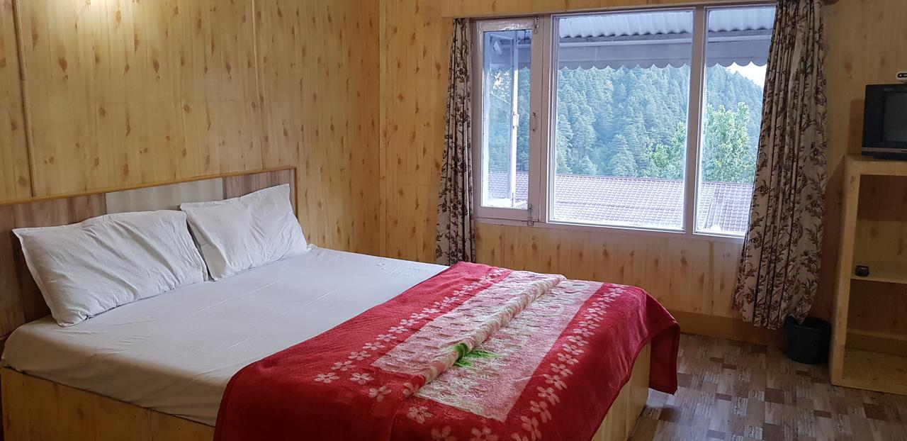 Hôtel Kassal Heights à Patnitop Extérieur photo
